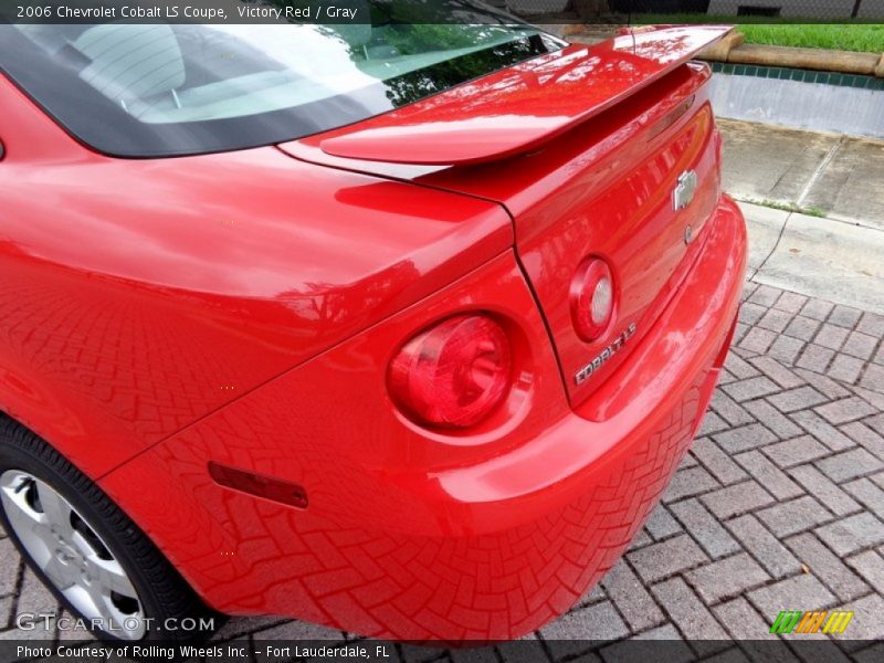 Victory Red / Gray 2006 Chevrolet Cobalt LS Coupe