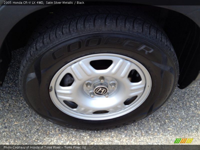 Satin Silver Metallic / Black 2005 Honda CR-V LX 4WD