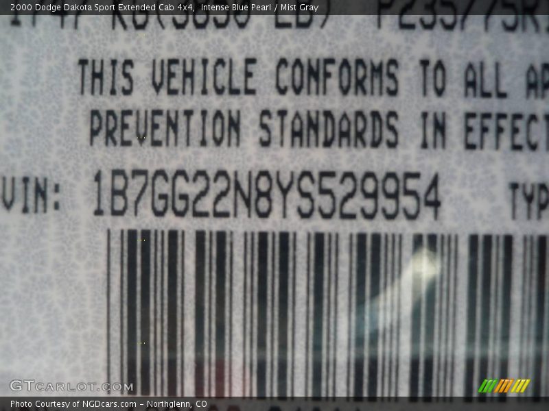 Intense Blue Pearl / Mist Gray 2000 Dodge Dakota Sport Extended Cab 4x4