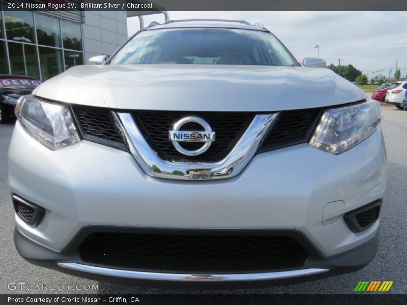 Brilliant Silver / Charcoal 2014 Nissan Rogue SV