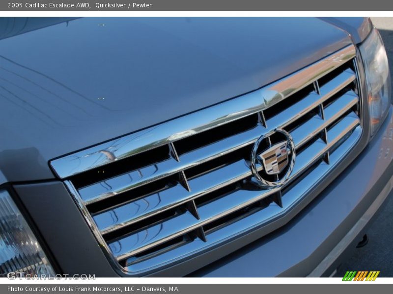 Quicksilver / Pewter 2005 Cadillac Escalade AWD