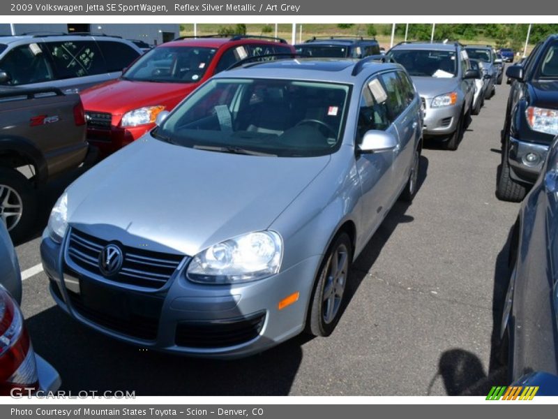 Reflex Silver Metallic / Art Grey 2009 Volkswagen Jetta SE SportWagen