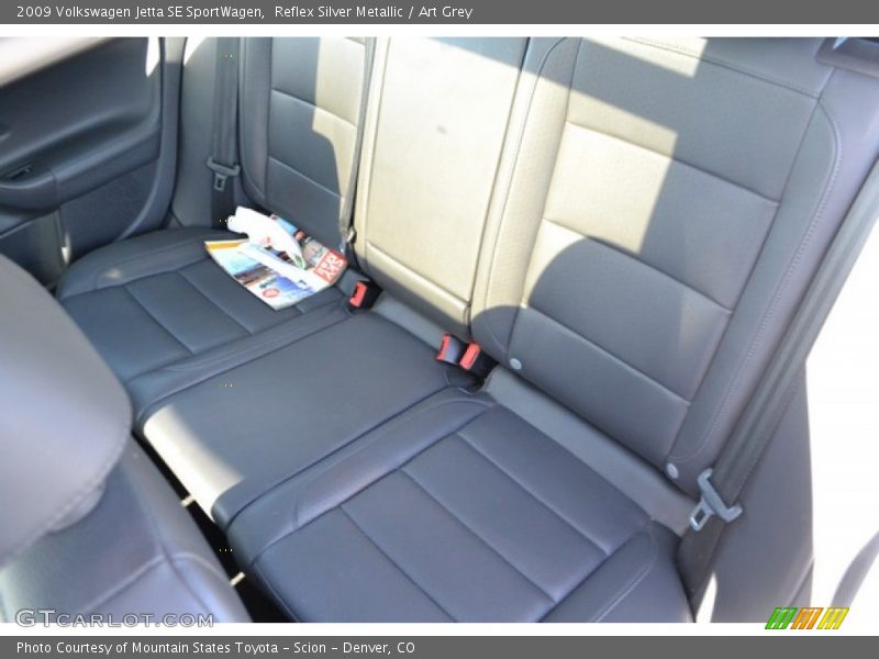 Reflex Silver Metallic / Art Grey 2009 Volkswagen Jetta SE SportWagen