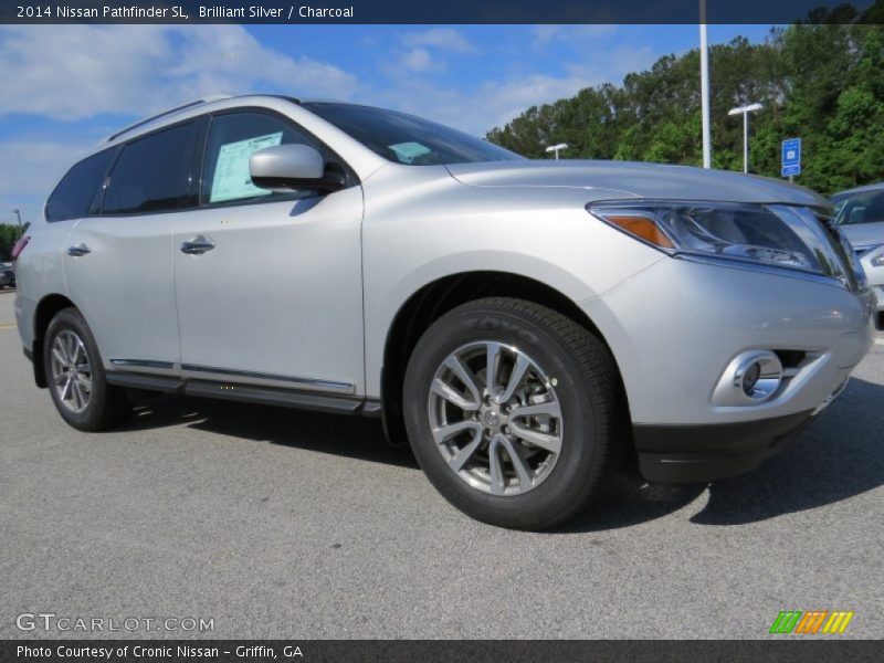 Brilliant Silver / Charcoal 2014 Nissan Pathfinder SL