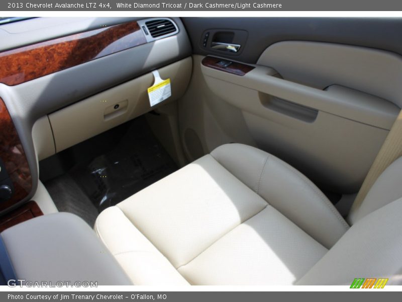 White Diamond Tricoat / Dark Cashmere/Light Cashmere 2013 Chevrolet Avalanche LTZ 4x4