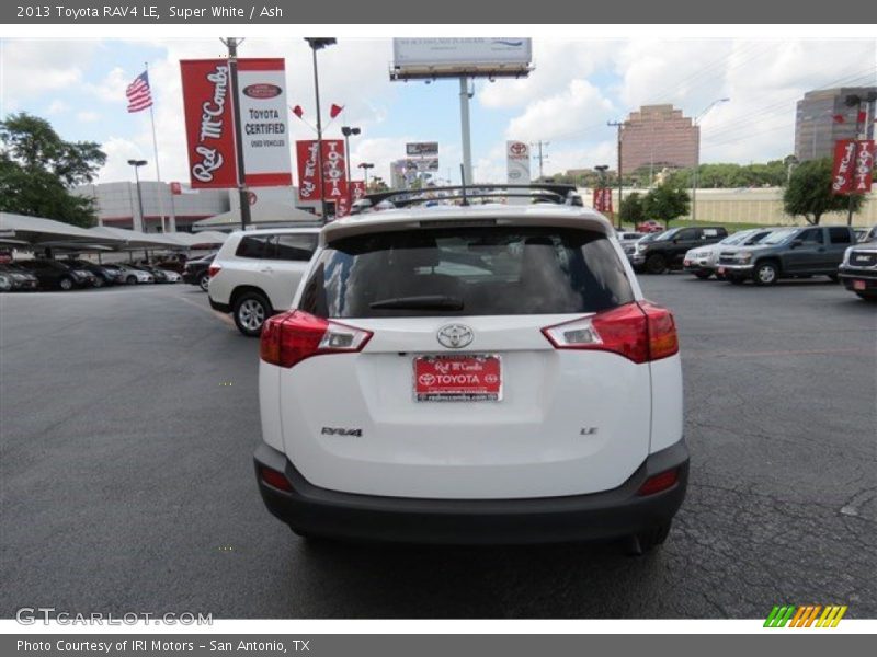 Super White / Ash 2013 Toyota RAV4 LE