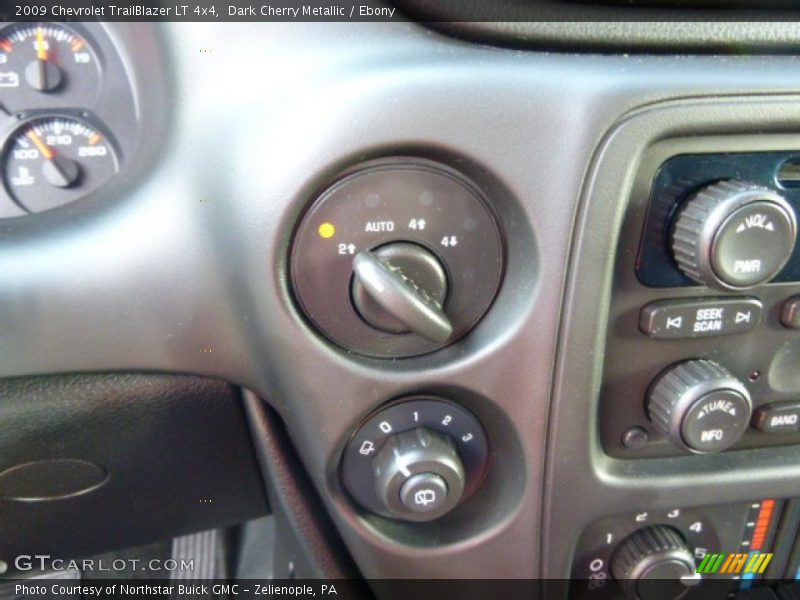 Dark Cherry Metallic / Ebony 2009 Chevrolet TrailBlazer LT 4x4