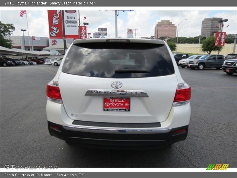 Sandy Beach Metallic / Ash 2011 Toyota Highlander