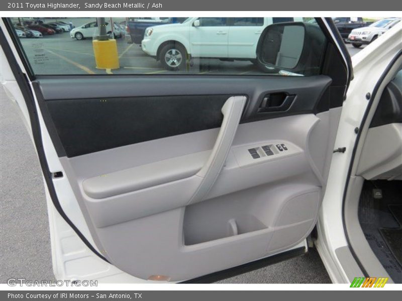 Sandy Beach Metallic / Ash 2011 Toyota Highlander