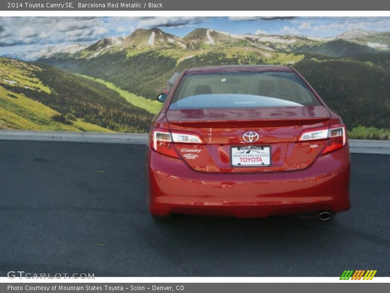 Barcelona Red Metallic / Black 2014 Toyota Camry SE