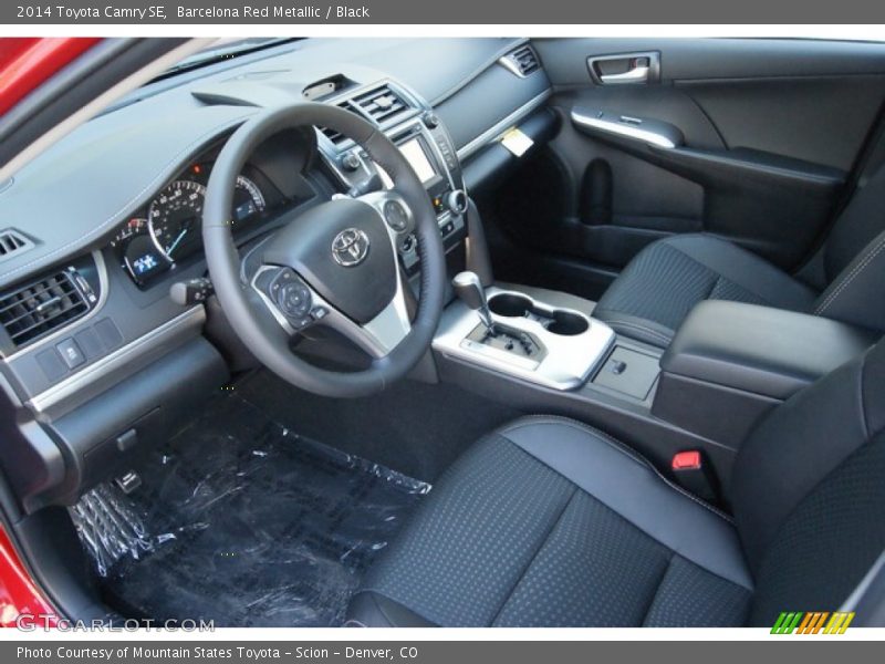 Barcelona Red Metallic / Black 2014 Toyota Camry SE