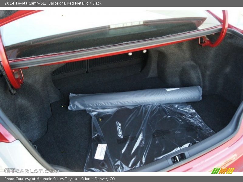Barcelona Red Metallic / Black 2014 Toyota Camry SE
