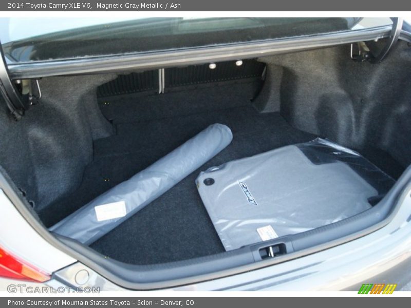 Magnetic Gray Metallic / Ash 2014 Toyota Camry XLE V6