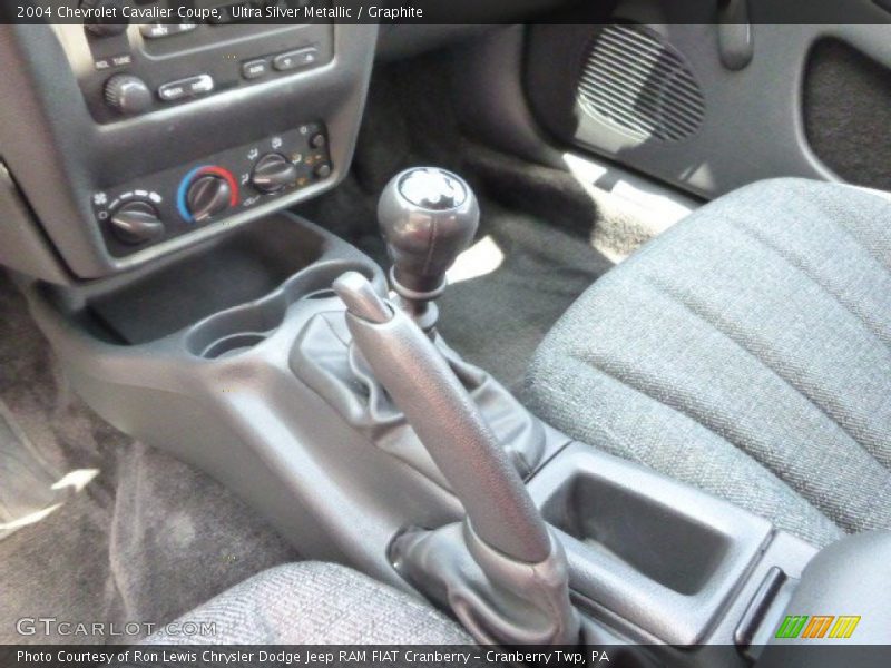 Ultra Silver Metallic / Graphite 2004 Chevrolet Cavalier Coupe