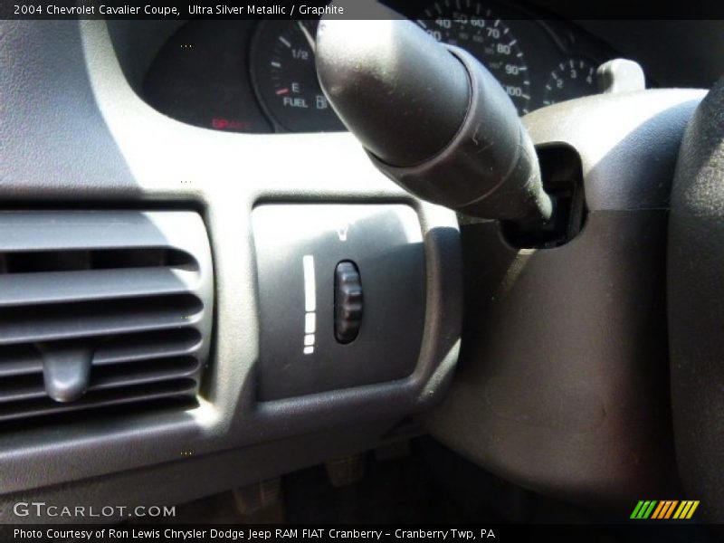 Ultra Silver Metallic / Graphite 2004 Chevrolet Cavalier Coupe