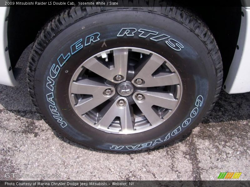 Yosemite White / Slate 2009 Mitsubishi Raider LS Double Cab