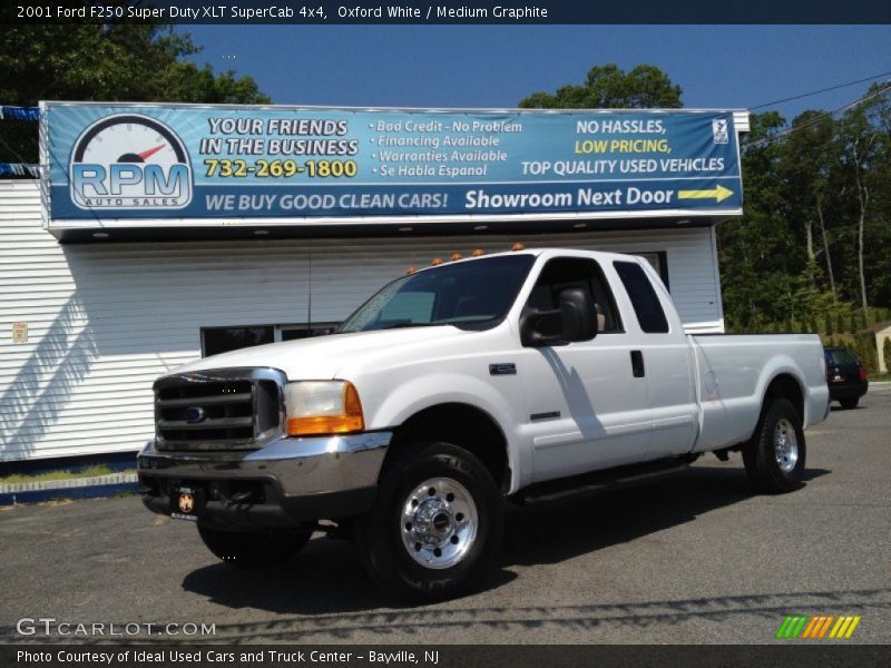 Oxford White / Medium Graphite 2001 Ford F250 Super Duty XLT SuperCab 4x4