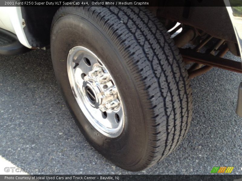 Oxford White / Medium Graphite 2001 Ford F250 Super Duty XLT SuperCab 4x4