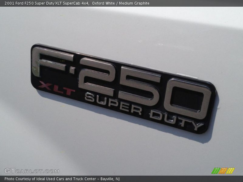 Oxford White / Medium Graphite 2001 Ford F250 Super Duty XLT SuperCab 4x4