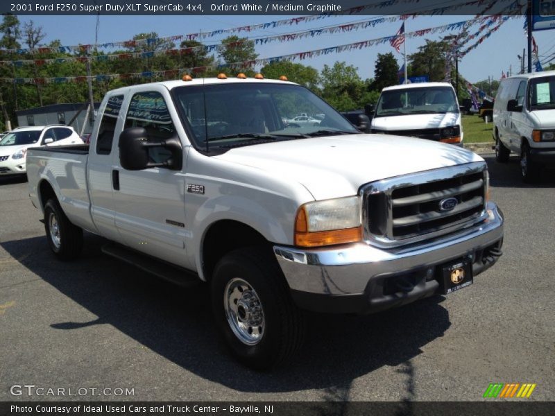 Oxford White / Medium Graphite 2001 Ford F250 Super Duty XLT SuperCab 4x4