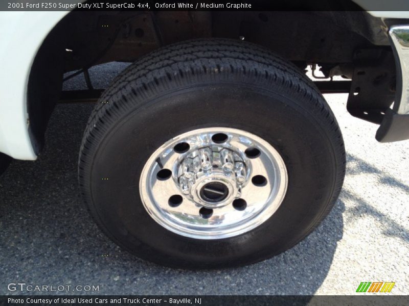 Oxford White / Medium Graphite 2001 Ford F250 Super Duty XLT SuperCab 4x4