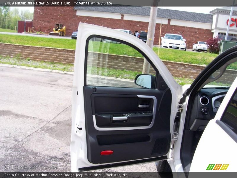 Yosemite White / Slate 2009 Mitsubishi Raider LS Double Cab