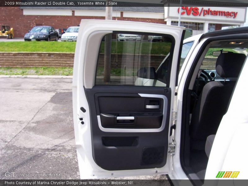 Yosemite White / Slate 2009 Mitsubishi Raider LS Double Cab