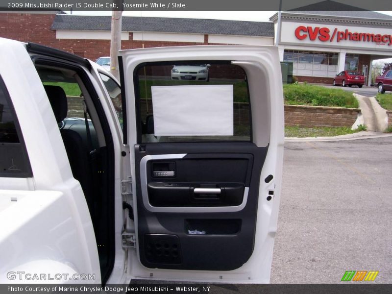 Yosemite White / Slate 2009 Mitsubishi Raider LS Double Cab