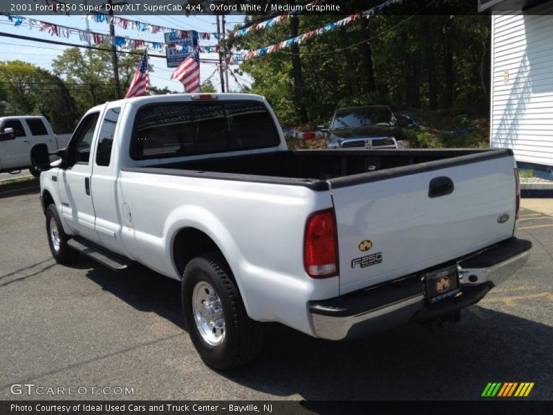 Oxford White / Medium Graphite 2001 Ford F250 Super Duty XLT SuperCab 4x4