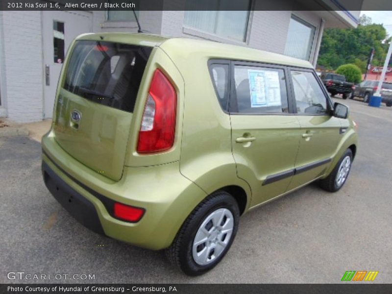 Alien Green / Black Cloth 2012 Kia Soul 1.6