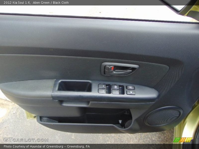 Alien Green / Black Cloth 2012 Kia Soul 1.6