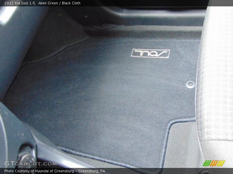 Alien Green / Black Cloth 2012 Kia Soul 1.6