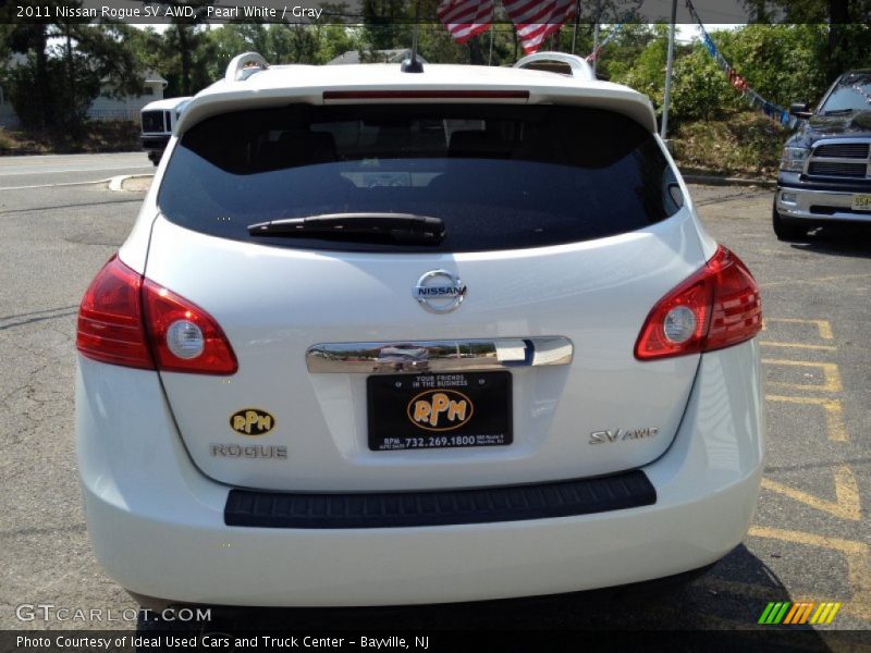 Pearl White / Gray 2011 Nissan Rogue SV AWD