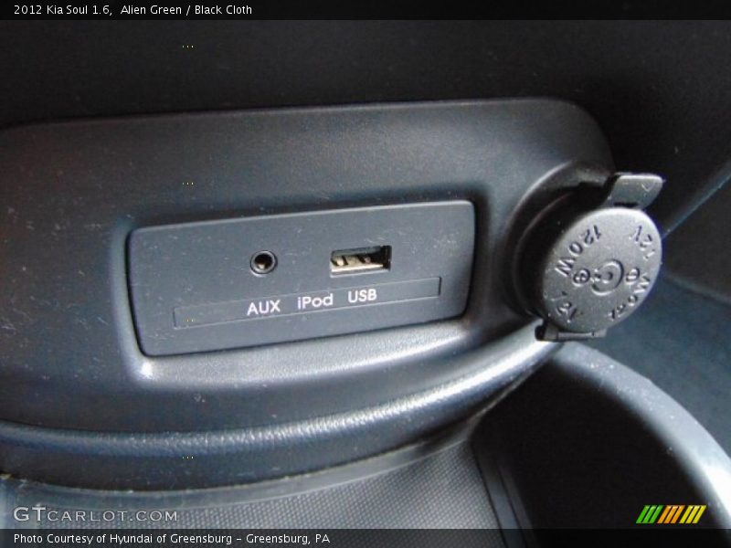 Alien Green / Black Cloth 2012 Kia Soul 1.6