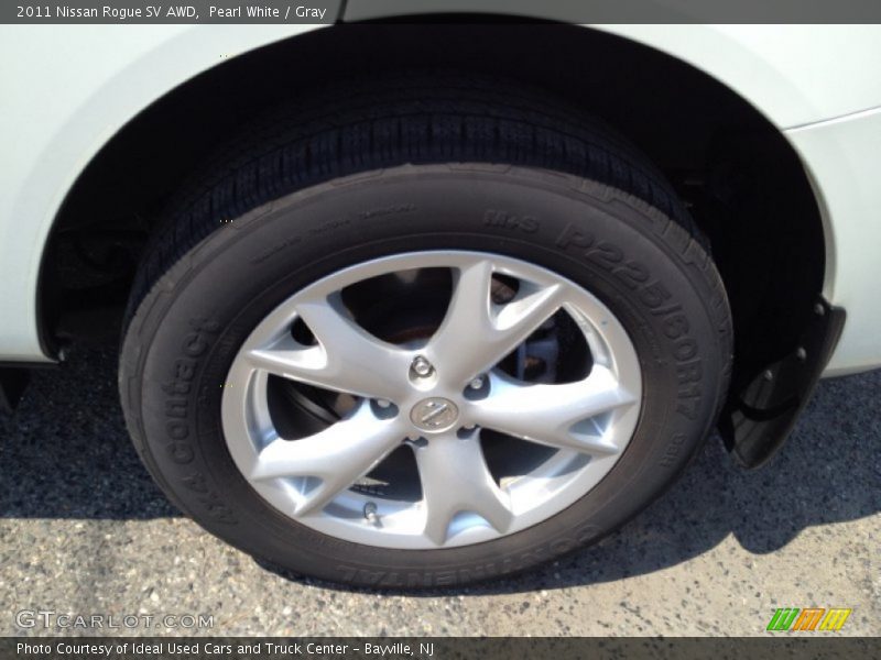 Pearl White / Gray 2011 Nissan Rogue SV AWD