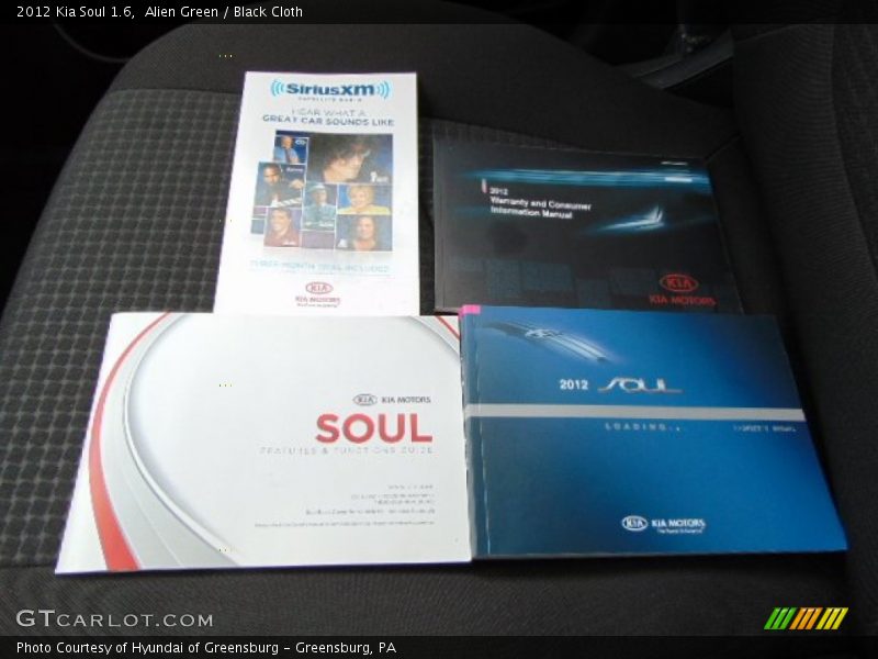 Alien Green / Black Cloth 2012 Kia Soul 1.6