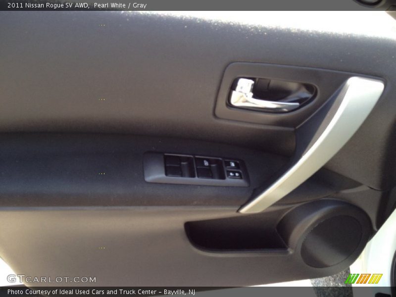 Pearl White / Gray 2011 Nissan Rogue SV AWD