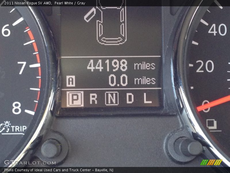 Pearl White / Gray 2011 Nissan Rogue SV AWD
