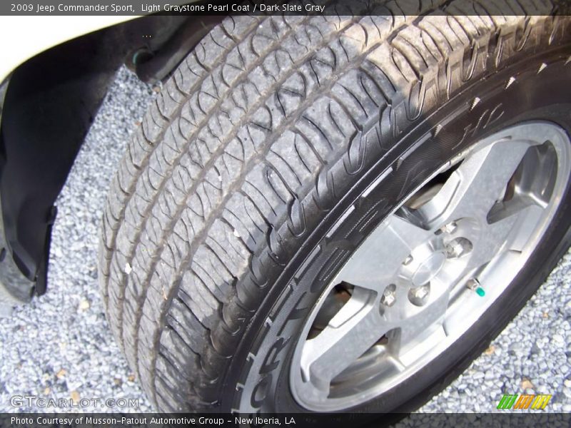 Light Graystone Pearl Coat / Dark Slate Gray 2009 Jeep Commander Sport