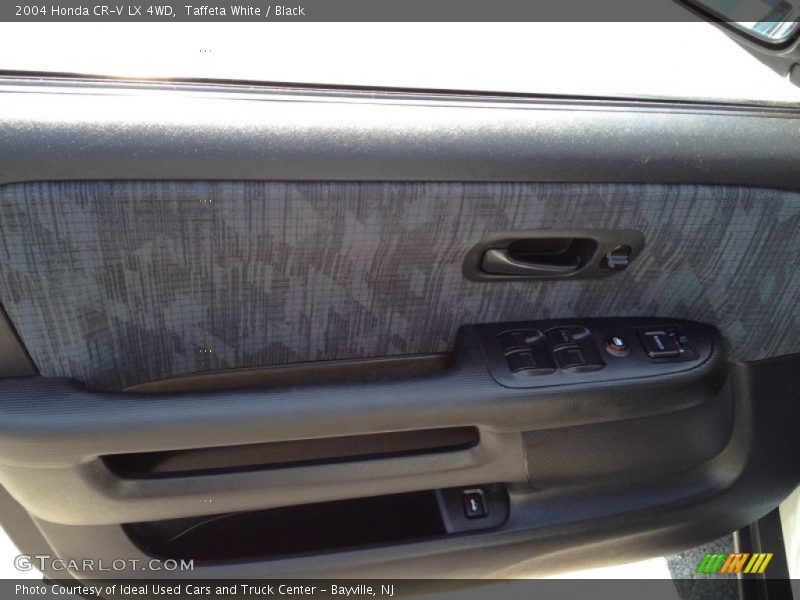 Taffeta White / Black 2004 Honda CR-V LX 4WD