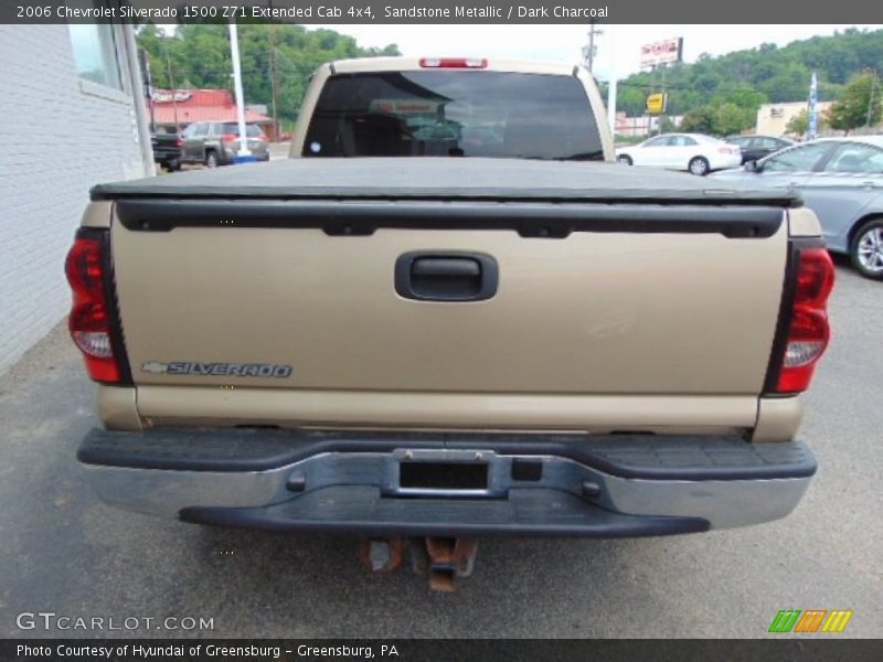 Sandstone Metallic / Dark Charcoal 2006 Chevrolet Silverado 1500 Z71 Extended Cab 4x4