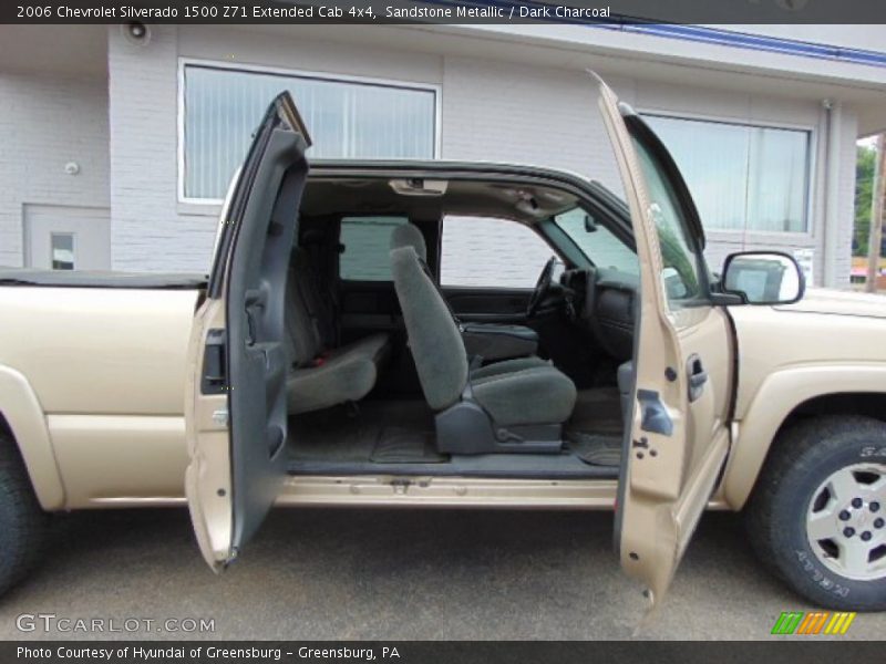 Sandstone Metallic / Dark Charcoal 2006 Chevrolet Silverado 1500 Z71 Extended Cab 4x4