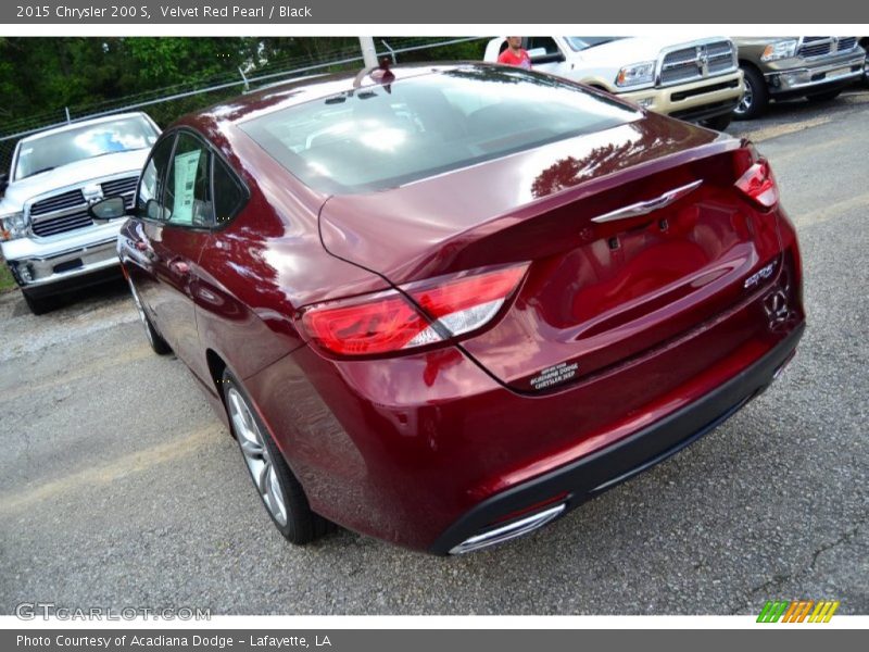 Velvet Red Pearl / Black 2015 Chrysler 200 S