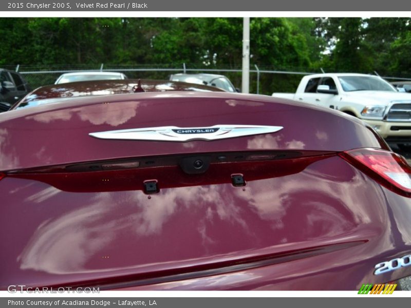 Velvet Red Pearl / Black 2015 Chrysler 200 S