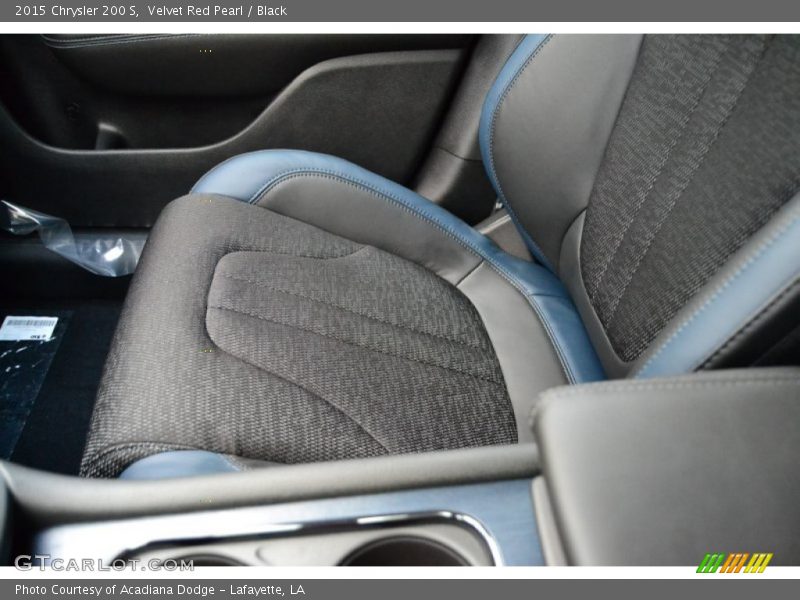 Front Seat of 2015 200 S