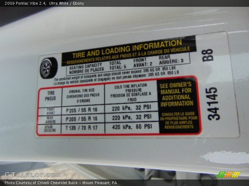 Ultra White / Ebony 2009 Pontiac Vibe 2.4