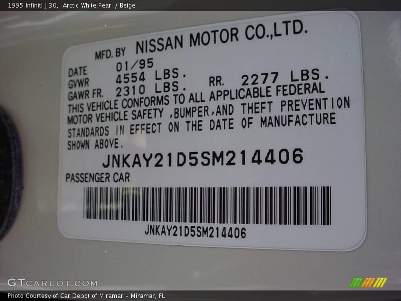 Arctic White Pearl / Beige 1995 Infiniti J 30