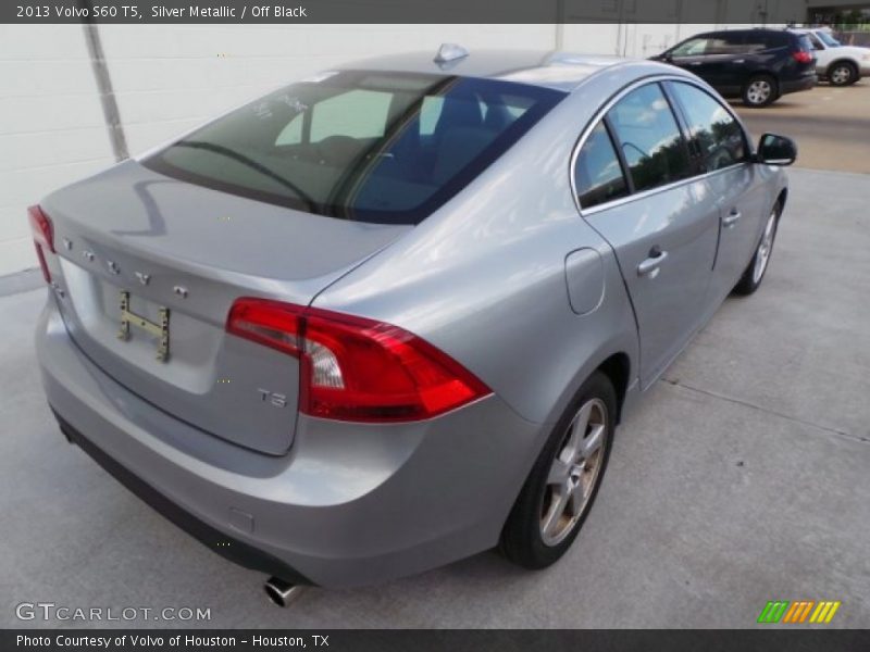 Silver Metallic / Off Black 2013 Volvo S60 T5