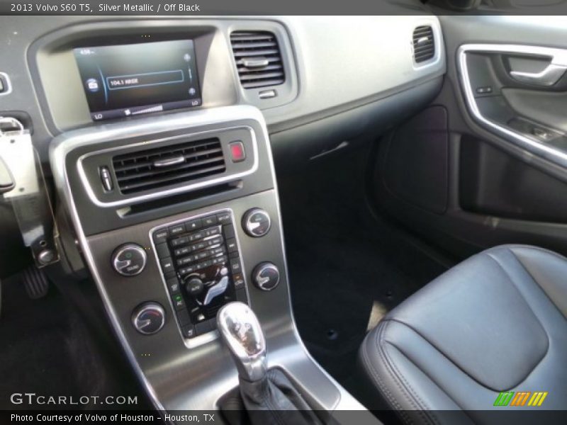 Silver Metallic / Off Black 2013 Volvo S60 T5