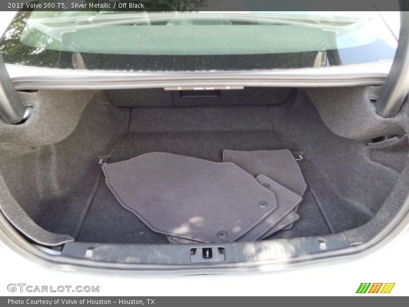 Silver Metallic / Off Black 2013 Volvo S60 T5